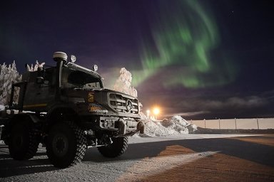 Green light at the Arctic Circle: Daimler Truck defence vehicles pass winter testing on ice and snow