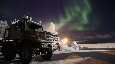 Green light at the Arctic Circle: Daimler Truck defence vehicles pass winter testing on ice and snow