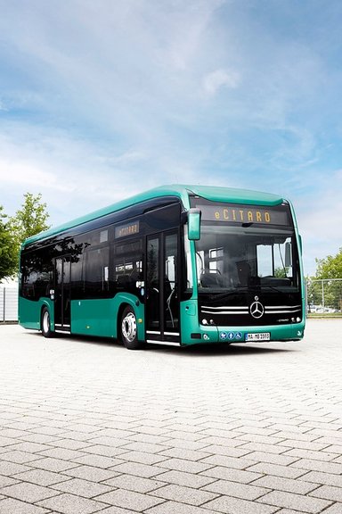 Mercedes-Benz, Daimler Buses Solutions and Omniplus  in Hamburg: Daimler Buses at the UITP Summit 2025