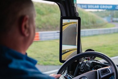 Mercedes-Benz Trucks bricht GUINNESS WORLD RECORDS™-Weltrekord mit eActros 600