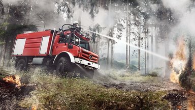 Für Gefahrenlagen gut gerüstet: Mercedes-Benz Special Trucks zeigt Einsatzfahrzeuge auf der Messe FIREmobil 