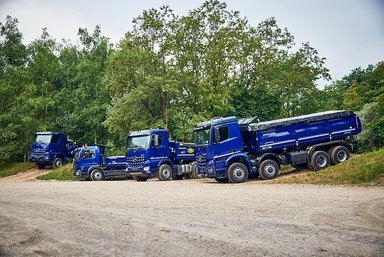 Mercedes-Benz Trucks: Baupower auf jedem Terrain