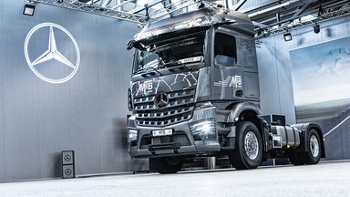 MTB GmbH übernimmt ersten von drei exklusiven Mercedes-Benz Arocs Extent für den Baustelleneinsatz