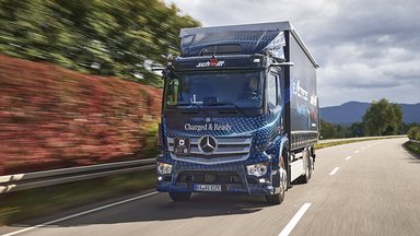 Mercedes-Benz eActros kurz vor Serienstart bei ersten Kunden in Deutschland und den Niederlanden im Realbetrieb