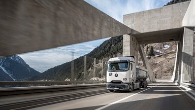 Next generation fuel cell truck: Daimler Truck tests first prototypes in the Swiss Alps