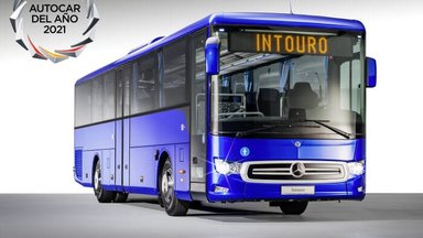 Neuer Mercedes-Benz Intouro auf Platz eins: Busunternehmer wählen ihn zum Reisebus des Jahres 2021 in Spanien
