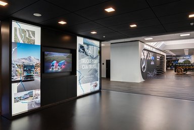 Mercedes-Benz Trucks eröffnet neues Customer Experience Center – Fokus auf Kundenorientierung und Markenwerte