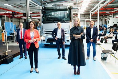 Battery-electric eActros: Start of Production at Mercedes-Benz Plant Wörth