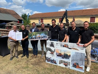 Ein starker Partner für Mercedes-Benz Unimog: KLMV GmbH feiert 25-jähriges Bestehen
