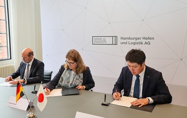 Daimler Truck, HHLA and Kawasaki Heavy Industries Launch Strategic Partnership to Establish Liquid Hydrogen Supply Chain for Europe