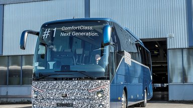 Daimler Buses Werk Neu-Ulm startet Produktion der nächsten Generation Setra Reisebusse: Neue ComfortClass und TopClass laufen vom Band 