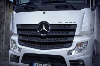 Neue Lkw-Modelle der Actros-Baureihe jetzt bestellbar: Verkaufsstart von Actros F und Edition 2
