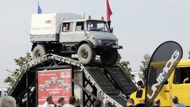 Mercedes-Benz auf der Nutzfahrzeugmesse Nufam 2019 – Fokus auf Sicherheit