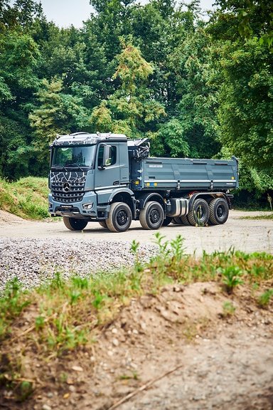 Mercedes-Benz Trucks: Baupower auf jedem Terrain