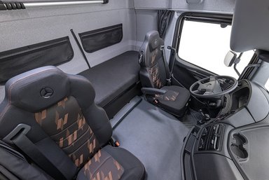 Mercedes-Benz Trucks introduces new extra-heavy truck Axor for Brazilian market