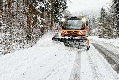 Zuverlässiges Kraftpaket auch fürs Grüne: Mercedes-Benz Special Trucks präsentiert auf der Freilandmesse Demopark die große Vielfalt des Unimog