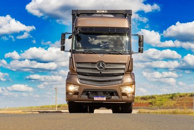 Mercedes-Benz Trucks introduces new extra-heavy truck Axor for Brazilian market