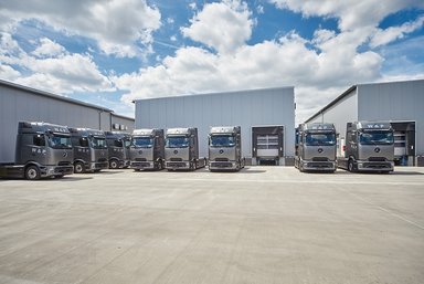 E-Mobilität in Unterfranken: Spedition W&P verstärkt Flotte mit 20 Mercedes-Benz eActros 600 und eröffnet Ladepark mit 56 Ladepunkten
