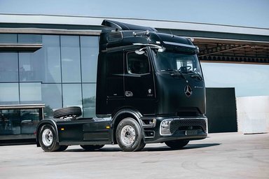 Batterieelektrischer Transport in Chile: Erster Mercedes-Benz eActros 600 an Kunde übergeben