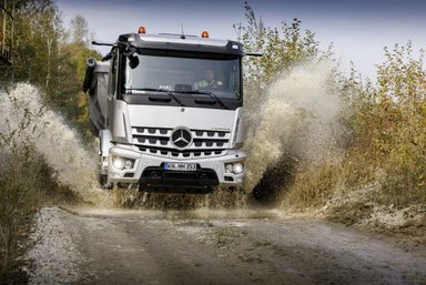 The new Mercedes-Benz Arocs at the Bauma 2019 exhibition: Initial customer reactions to the new Mercedes-Benz Arocs – better safety, improved connectivity and more efficiency at the building site