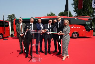 Daimler Buses supplies 111 buses of the Mercedes-Benz and Setra brands to Busitalia