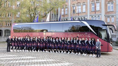 Die schönsten Frauen fahren Setra