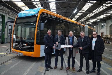 Auslieferung der weltweit ersten Serienfahrzeuge Mercedes-Benz eCitaro G fuel cell an Rhein-Neckar-Verkehr GmbH