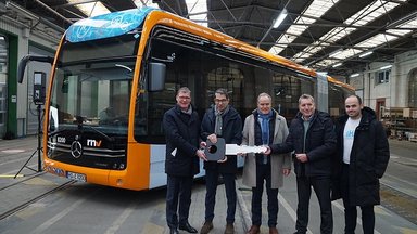 Auslieferung der weltweit ersten Serienfahrzeuge Mercedes-Benz eCitaro G fuel cell an Rhein-Neckar-Verkehr GmbH