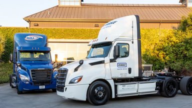Daimler delivers its first electric Freightliner eCascadia to US customers