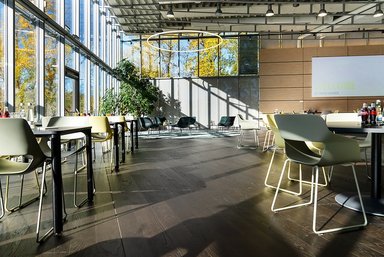 Mercedes-Benz Trucks eröffnet neues Customer Experience Center – Fokus auf Kundenorientierung und Markenwerte