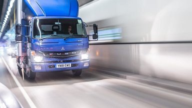 Einstieg in die E-Mobilität: FUSO führt „eTruck Ready“-App in europäischen Schlüsselmärkten ein