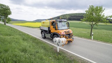 Mercedes-Benz auf der Freilandmesse Demopark: Unimog jetzt auch mit Abbiegekamerasystem und Ultraschall-Sensorsystem bestellbar