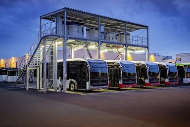 Daimler Buses bietet bis 2030 in jedem Segment CO2-neutrale Fahrzeuge an – Doppelstrategie auf Basis von Batterien und