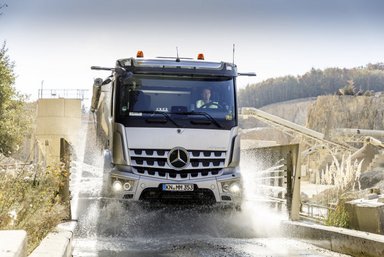 The new Mercedes-Benz Arocs at the Bauma 2019 exhibition: Initial customer reactions to the new Mercedes-Benz Arocs – better safety, improved connectivity and more efficiency at the building site