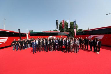 Daimler Buses supplies 111 buses of the Mercedes-Benz and Setra brands to Busitalia