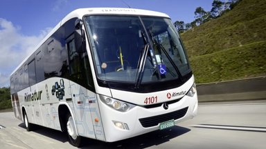 Daimler Buses bringt Busfahrgestell speziell für den Charterverkehr auf den brasilianischen Markt