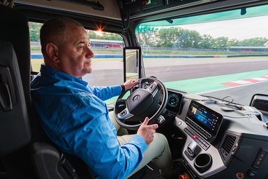 Mercedes-Benz Trucks bricht GUINNESS WORLD RECORDS™-Weltrekord mit eActros 600