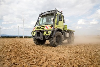 Der Unimog für die moderne Landwirtschaft:  drei Geräteträger auf der Weltleitmesse Agritechnica