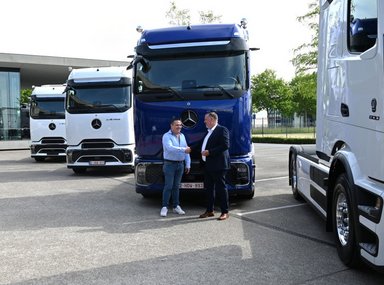Vollelektrisch zur Molkerei: Erster belgischer Kunde übernimmt den eActros 600