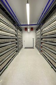 Kick-off in Hanover: Stationary energy storage system consisting of used eCitaro batteries goes into operation