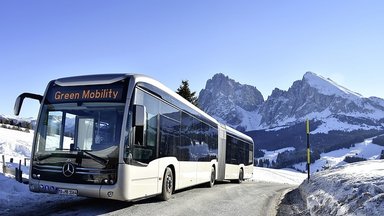 Das ist die Höhe: Mercedes-Benz testet den vollelektrisch angetriebenen eCitaro G erfolgreich im Kundeneinsatz in Südtirol auf 2000 Meter Höhe