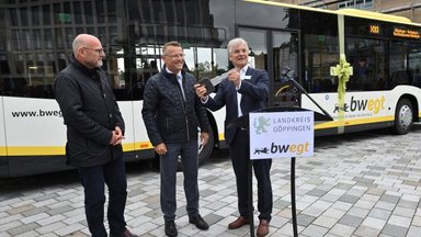 Mercedes-Benz Citaro hybrid: Neue Regio-Schnellbuslinie setzt auf Mercedes-Benz Hybridbusse