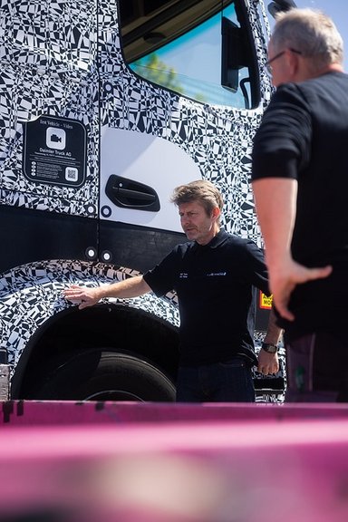 Sicherer unterwegs mit Hochvolt: Hohe passive Sicherheit des Mercedes-Benz eActros 600 in Crash-Tests bestätigt