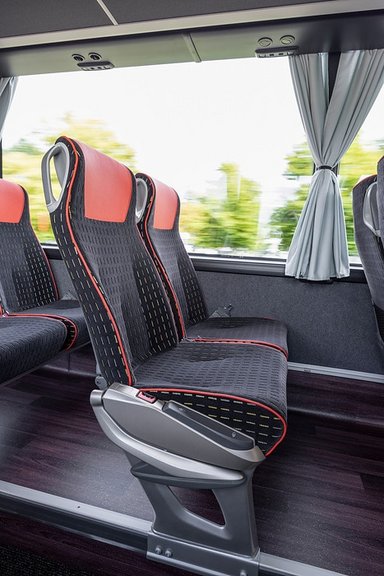 Mercedes-Benz eIntouro M