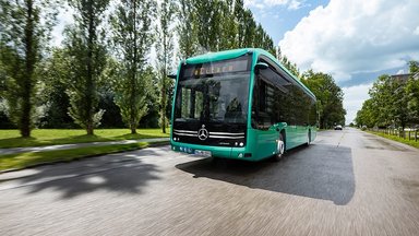 Daimler Buses presents the Mercedes‑Benz eCitaro with new NMC4 battery and eMobility services at mobility move 2026 in Berlin