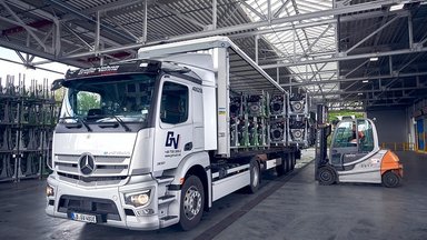 Mercedes-Benz Group AG is using the eActros to electrify its logistics between Bad Cannstatt and Sindelfingen