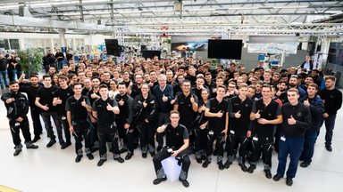 Investition in die Zukunft: Daimler Trucks Chef Martin Daum begrüßt neue Auszubildende und duale Studenten am Standort Mannheim