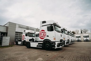 Großauftrag in Polen: Kawczyński Logistics erhält 75 der neuesten Mercedes-Benz Actros L mit ProCabin