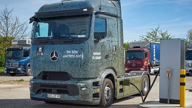 Mercedes-Benz Trucks durchbricht Schallmauer beim elektrischen Laden mit 1.000 Kilowatt Leistung