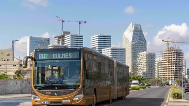 Start des neuen Omnibus-Linienverkehrssystems in Casablanca mit 40 Großraumbussen Mercedes-Benz CapaCity L